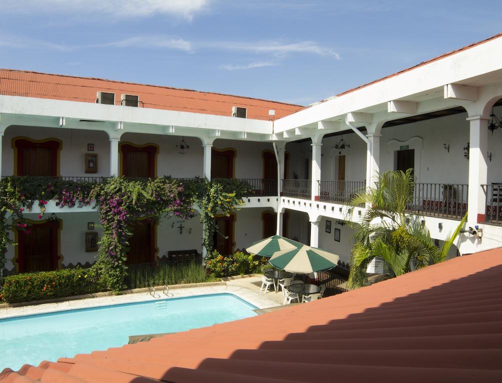 Hotel Posada De Don Jose Retalhuleu Exterior photo